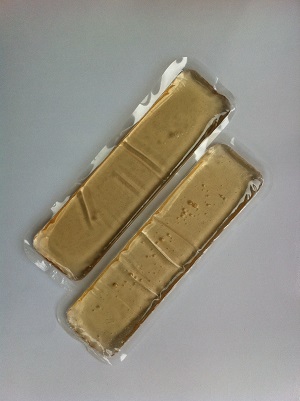 A photo of two King Brand® ColdCure® Gel packs